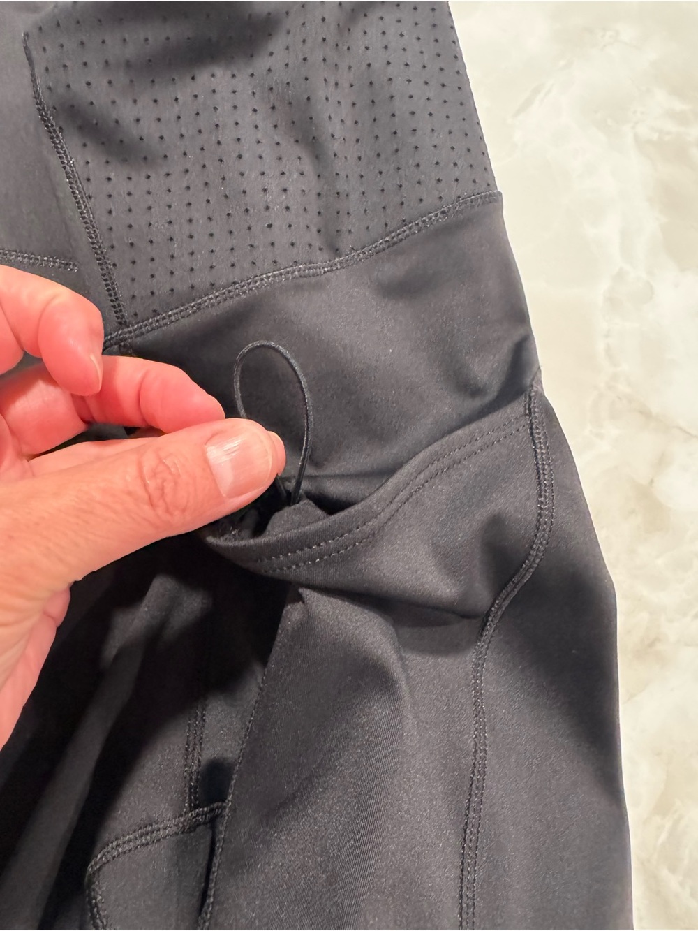 Brooks Black Women’s Bike Shorts with Side Pockets - Picture 4 of 11